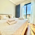 Plaza Charming Flat Διαμέρισμα *